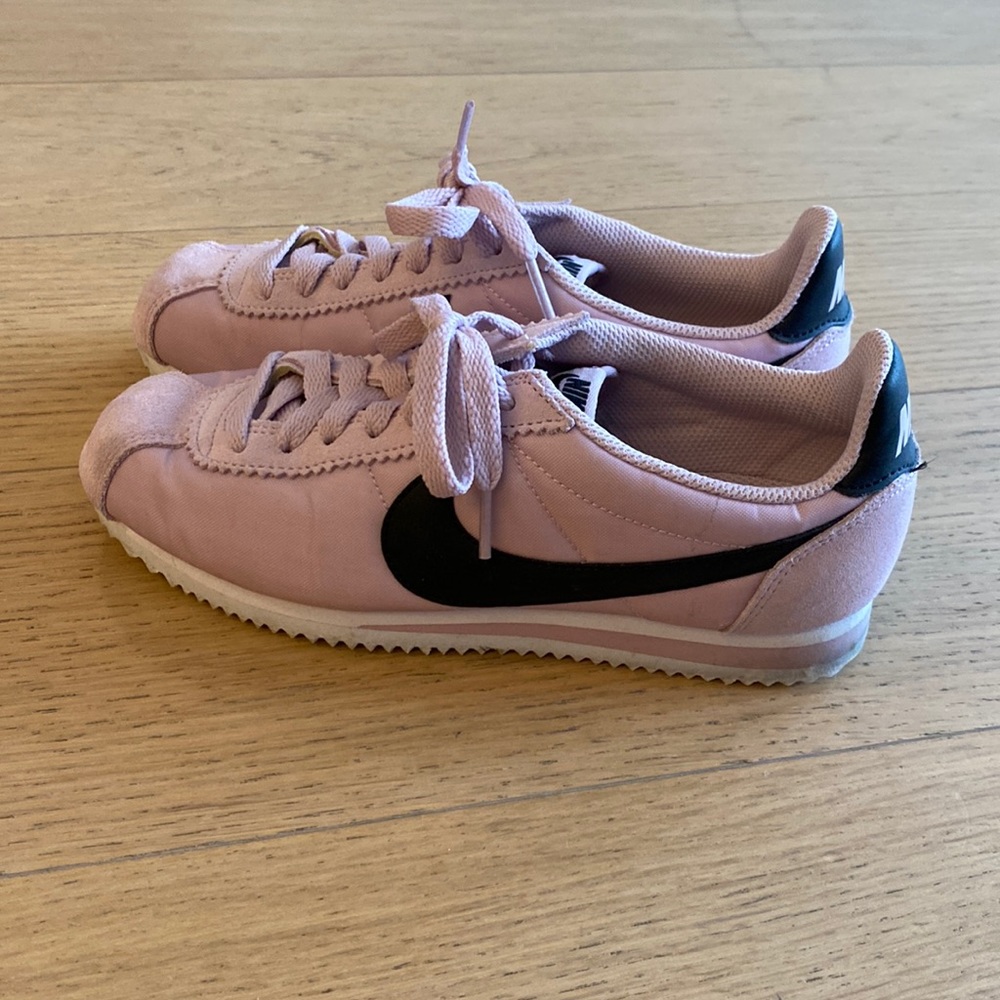 Womens pink Nike Cortez size 7